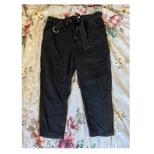 NWT H&M Mom Jeans w/ belt